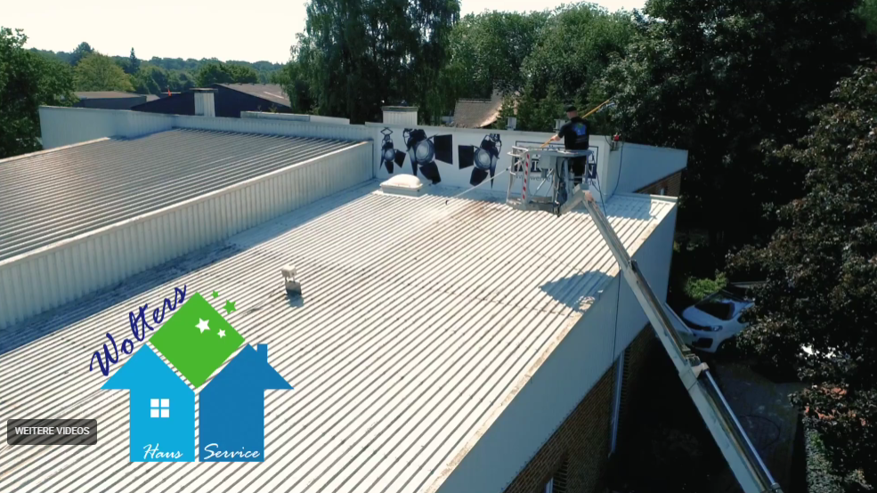 Vorschaubild Video: Werterhalt durch fachgerechte Dachreinigung bei Neuenhaus